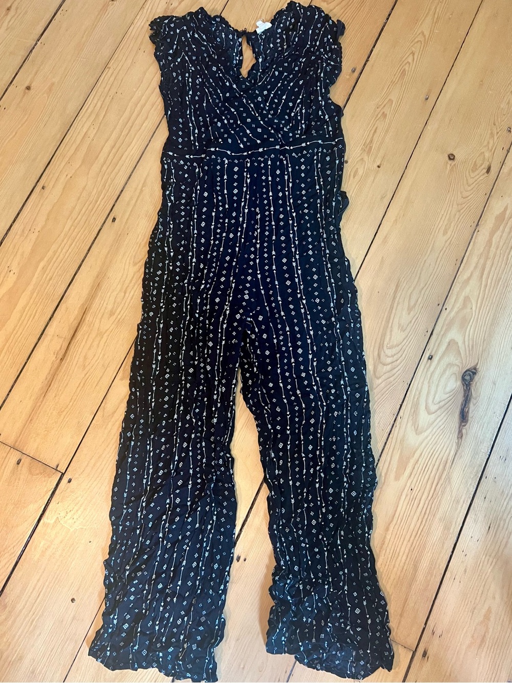 Hem & Thread Black Printed Cap Sleeve Jumpsuit